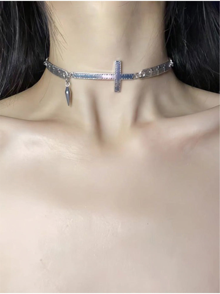Y2K Chunky Cross Necklace