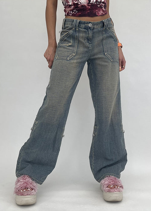 Y2K baggy jeans outfit  Baggy jeans outfit, Jean outfits, Outfits